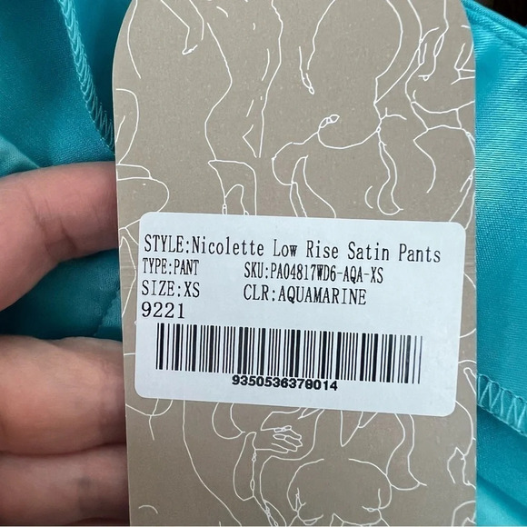 NWT Meshki 2 Piece Set Satin Blazer Jacket and Pants Size XS Full Suit - Picture 15 of 15